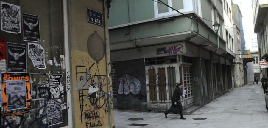 El detenido por dos disparos en la calle  de Vista alega que solo apuntó al aire