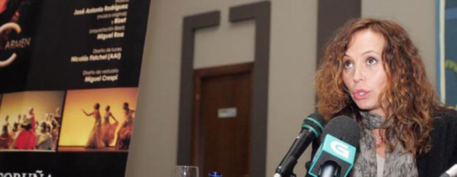 La bailarina Aída Gómez afirma que hace años que sale al escenario “a disfrutar”