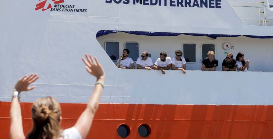 Un total de trece comunidades, entre ellas Galicia con diez, acogieron a refugiados del “Aquarius”