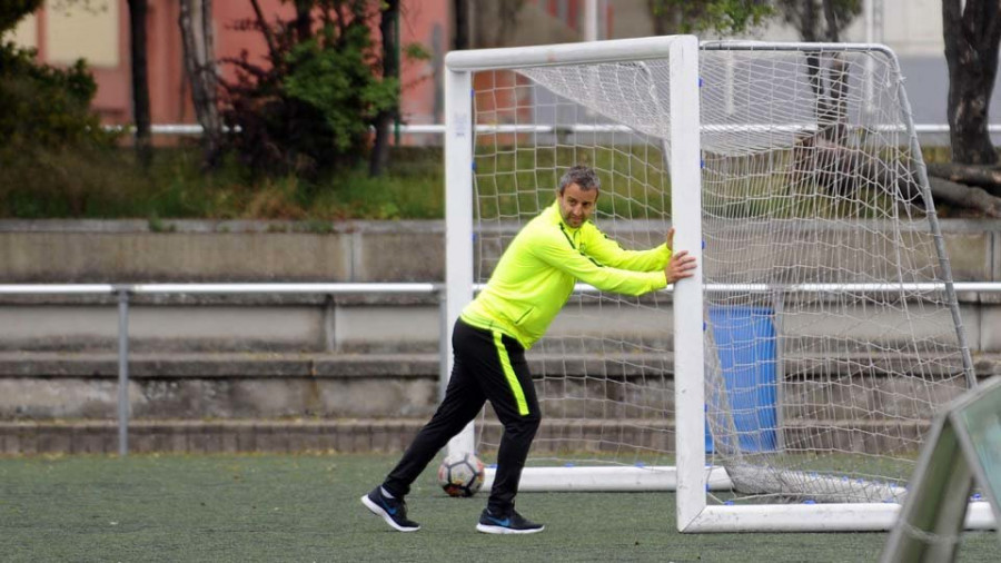 Fran: “Pasan los años y el Depor sigue sin sacar chavales de Abegondo”