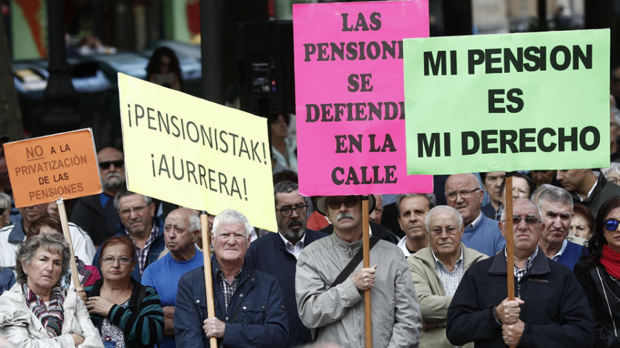 La OCDE aconseja a España que solo los jubilados cobren la pensión de viudedad