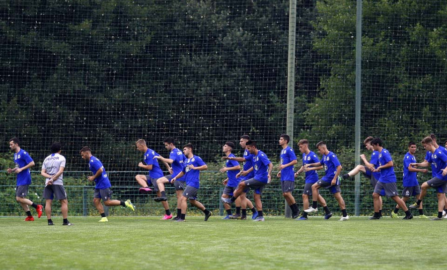 El Fabril suspende los entrenamientos tras registrarse un caso positivo en uno de sus futbolistas