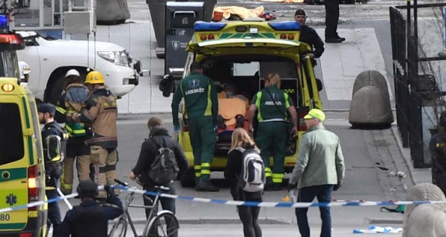 La Policía confirma cuatro muertos y un detenido en el atentado de Estocolmo