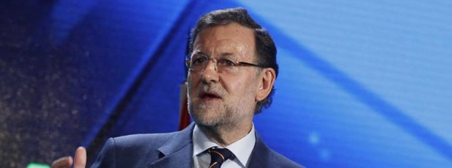 Rajoy abre por sorpresa la reunión del PP atacando al PSOE y a Podemos