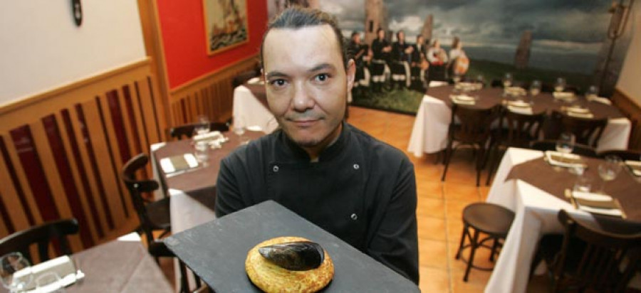 Carlos convenció al jurado dándole una vuelta a la tortilla con un producto del mar