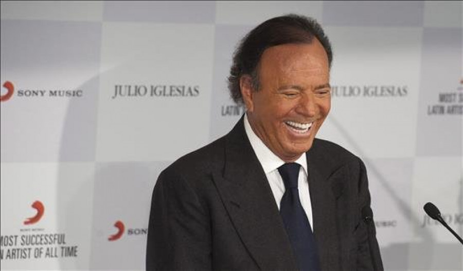 Julio Iglesias regresa a Lisboa en un concierto con su hijo Julio Iglesias Jr