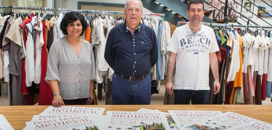 Más de 6.000 metros de tela “vestirán” la ciudad para la Feira Franca Medieval