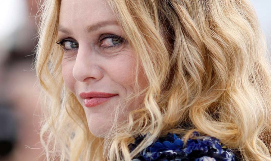 Vanessa Paradis pide acciones contra la violencia machista