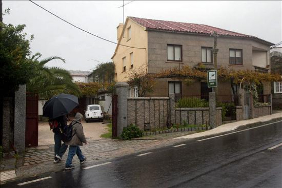 Rescatado un anciano que se había quedado atorado en un tubo