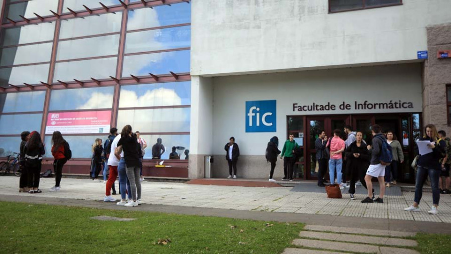 La Universidad todavía tiene plazas en una quincena de titulaciones