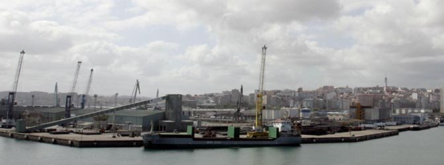 El tráfico de graneles en el puerto se disparó un 83% con respecto al mes de abril del año pasado