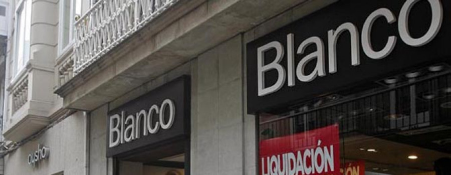 Blanco cierra su tienda de la calle Real tras entrar la firma en concurso de acreedores en abril