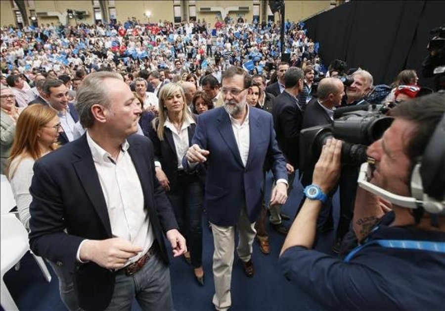 Rajoy defiende la "gran nación" que es España frente a quienes solo ven lo malo