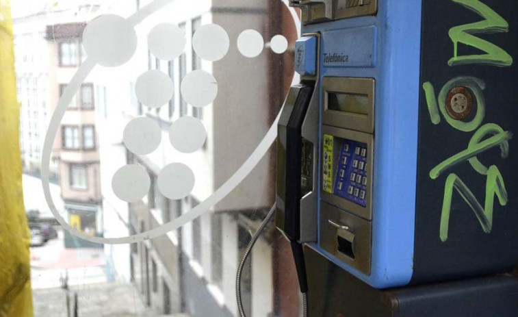 Las 78 cabinas de teléfono de A Coruña seguirán comunicando