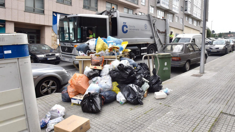 El Gobierno local adjudica el contrato de recogida de basura a la espera de que haya nuevos recursos
