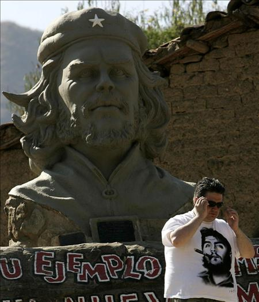 El hermano del Che sorprendido porque la imagen del revolucionario está en altares