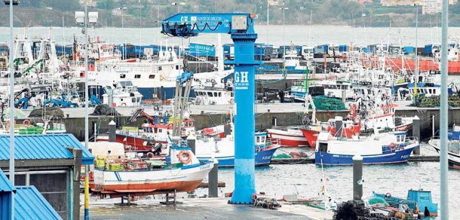 El recorte de cuotas y los sueldos reducidos de los marineros empujan a desguazar cada día más barcos