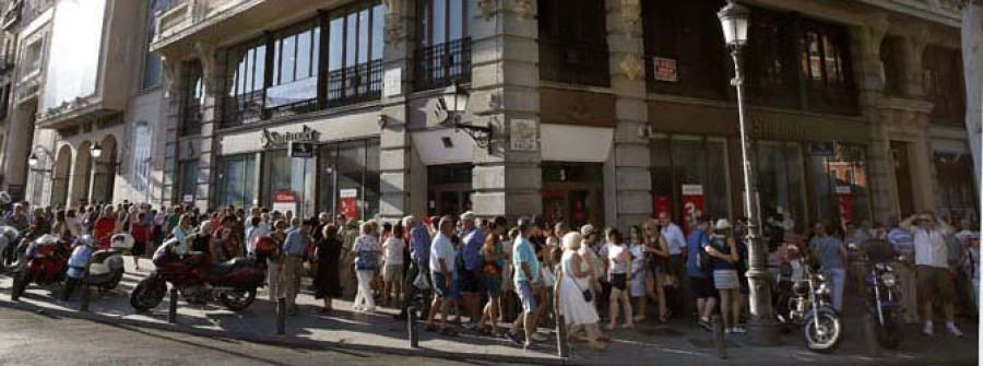 Lina Morgan recibe un multitudinario adiós del público en su última función