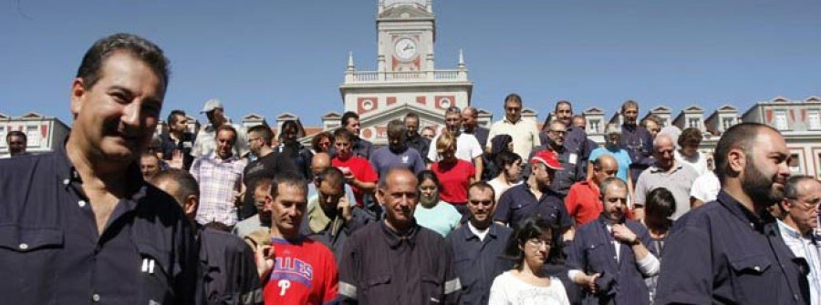 El desvío de parte del flotel a Cádiz causa indignación en el astillero ferrolano