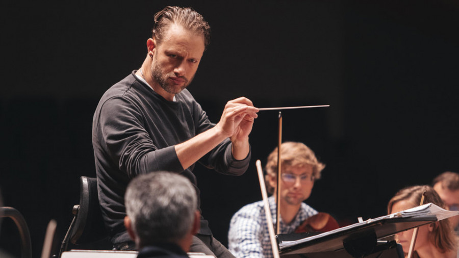 El compositor Federico Jusid se pone a los mandos de la OSG para dar un concierto de película