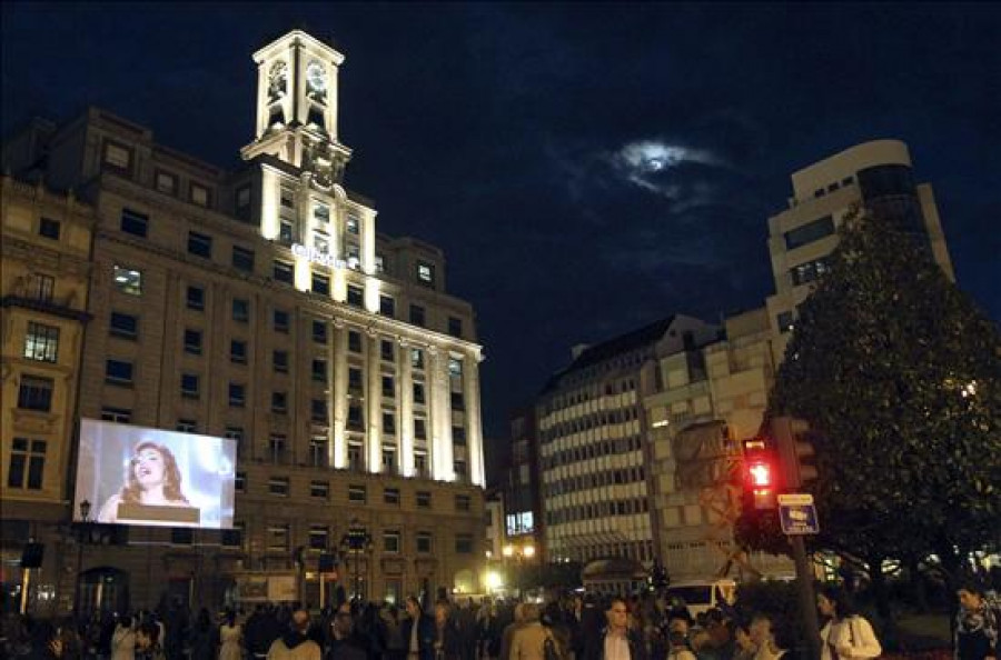Oviedo conmemora el bicentenario de Verdi sacando la ópera a la calle