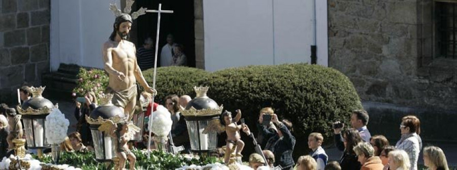 La Semana Santa coruñesa llega a su fin con la celebración del Jesús Resucitado