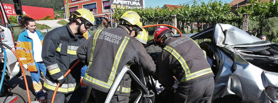 Dos personas mueren en sendos accidentes de tráfico  en A Fonsagrada y Boqueixón