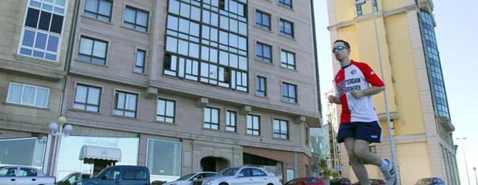 El derribo en San Roque se ordenó al no repararse las ilegalidades del edificio