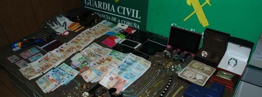 La Guardia Civil relaciona a los últimos cinco detenidos con 30 robos en el área
