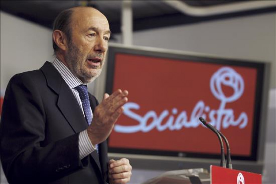 Rubalcaba apoyaría la venta de Bankia si así se devuelve el dinero público