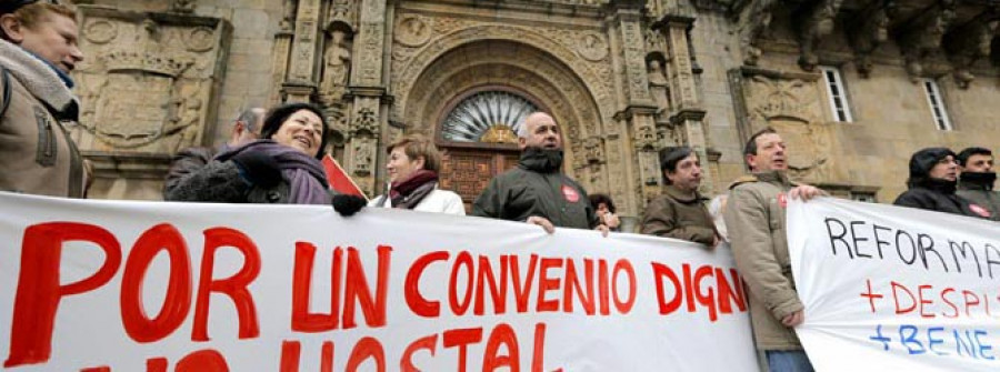 El 75% de los trabajadores del Hostal dos Reis Católicos secundan la huelga