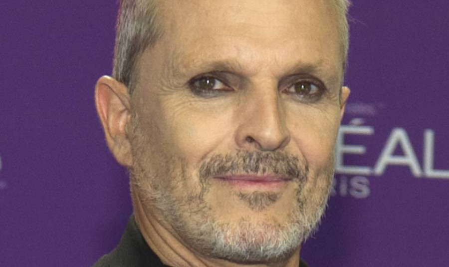 Miguel Bosé se traslada a México y prepara sus nuevas canciones