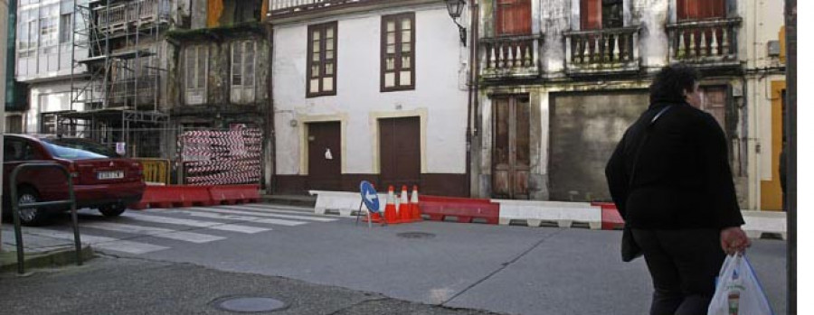 BETANZOS - El Ayuntamiento asegurará antes  del verano siete edificios ruinosos