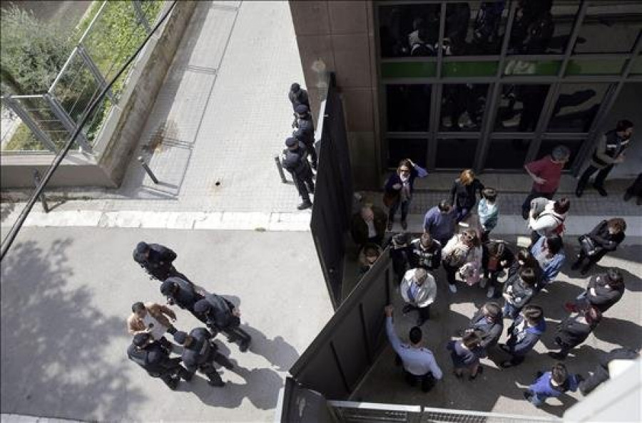 Un criminalista apunta a que el origen del brote psicótico del menor está en el instituto