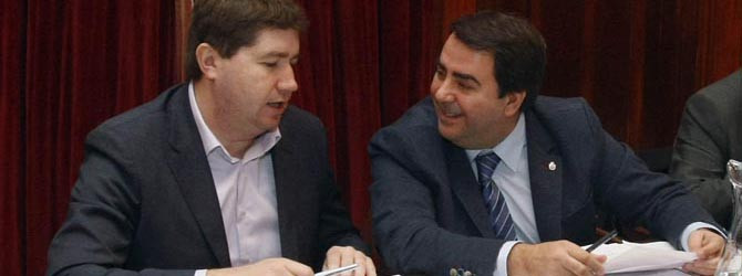 La posible unión con el municipio vecino divide a los políticos coruñeses