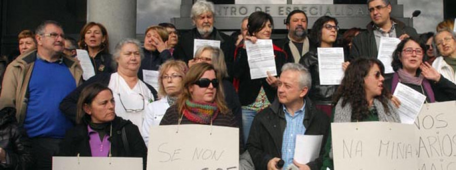 Una protesta pide que se dote de ginecólogo a O Ventorrillo