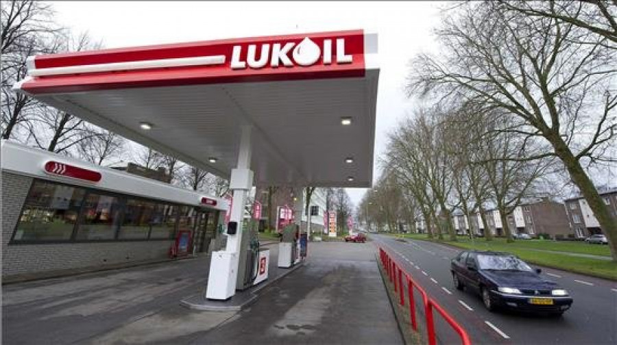 Petrolera rusa amenazada en Ucrania vende todos sus activos en ese país