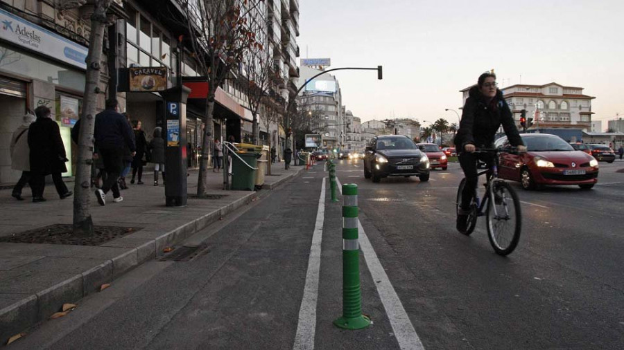 La apertura de más carriles bici dispara las preguntas de los usuarios de la vía