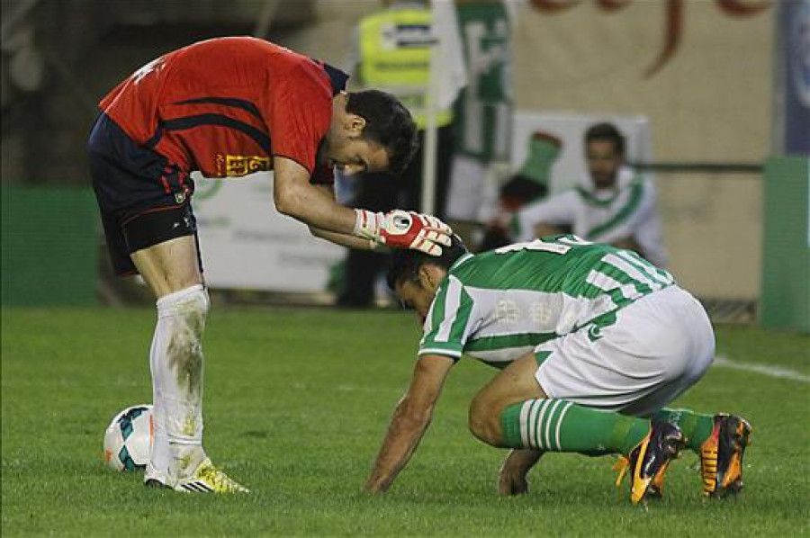 1-2. El Elche encadena su tercera victoria consecutiva ante un Betis sin ideas