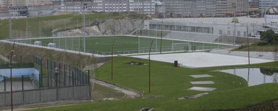 Los dos campos de fútbol de  San Pedro de Visma estarán disponibles en septiembre