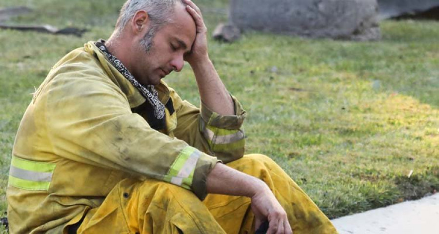 Los devastadores incendios 
en el norte de California dejan 13 muertos y 20.000 evacuados