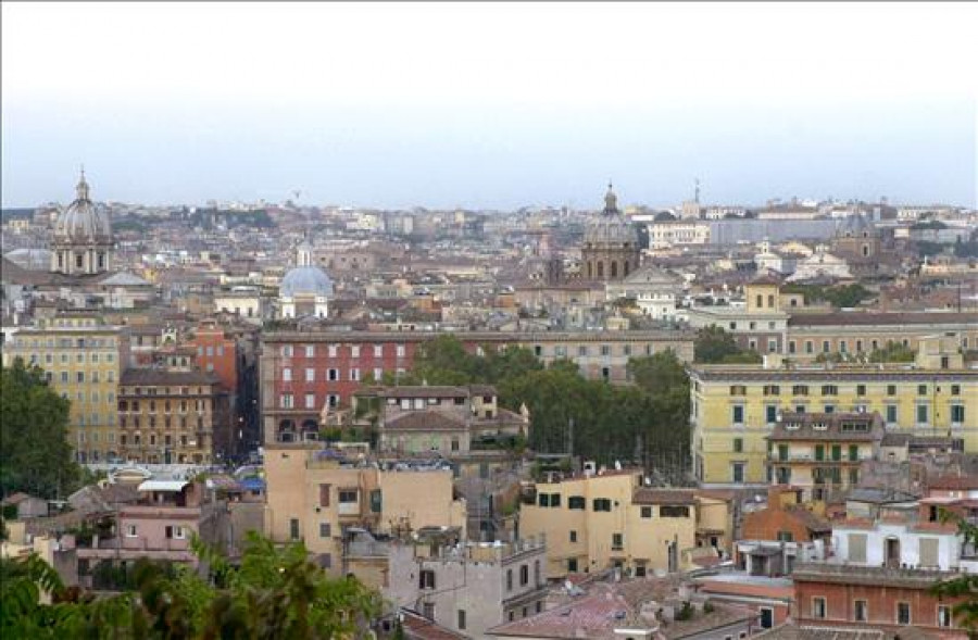 Los compañeros del joven fallecido en Roma llegan a Palencia consternados