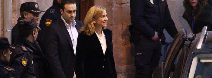 Castro ordena investigar quién tomó  la foto de la infanta en su declaración