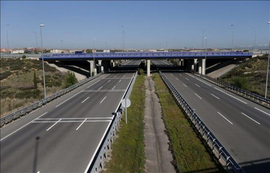 El Gobierno abaratará el precio de las autopistas para el transporte por carretera