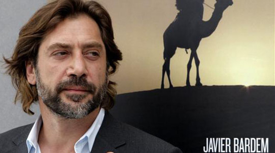 Javier Bardem da la cara, y el pelo, como villano de James Bond