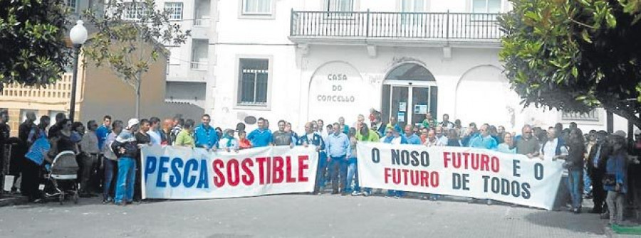 La bajura de la Costa da Morte prepara una protesta por mar para defender el sector