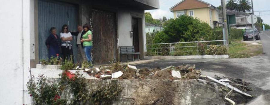 Fallece un joven de 18 años en Viveiro tras salirse de la vía y chocar contra una vivienda