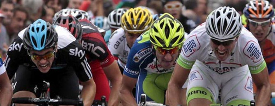 La seguridad de la Vuelta Ciclista tiene firma y sello gallego