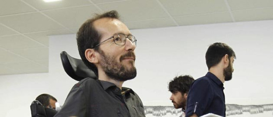 Pablo Iglesias y su equipo copan la primera línea en la lista  de Podemos para las generales
