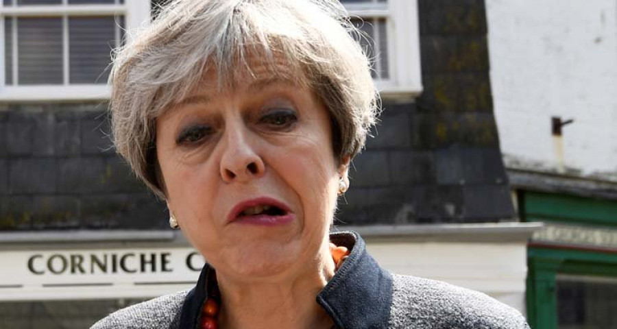 May denuncia que “algunos en Bruselas” no quieren que la negociación del Brexit salga bien